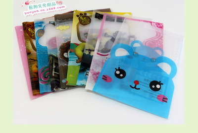 透明卡通书套热销的背后 文化用品市场的新宠